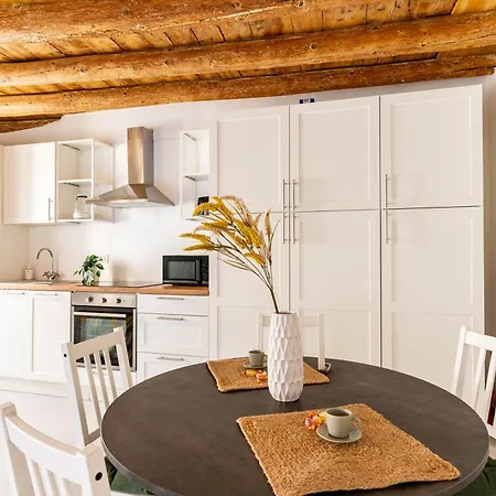 Historic Center & Station - Self Check-in & Remote Access * Como