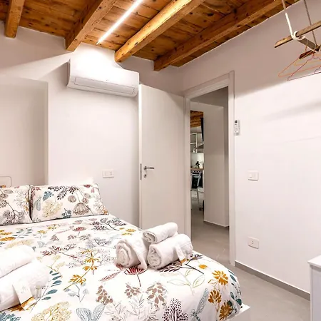 Historic Center & Station - Self Check-in & Remote Access *