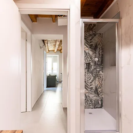 Historic Center & Station - Self Check-in & Remote Access