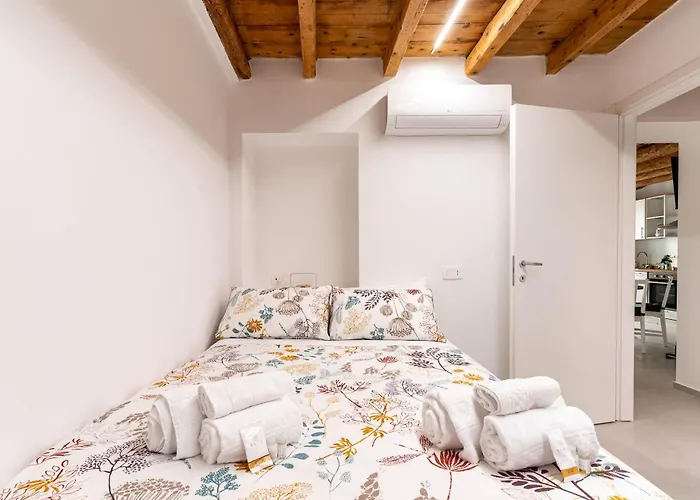 Historic Center & Station - Self Check-in & Remote Access