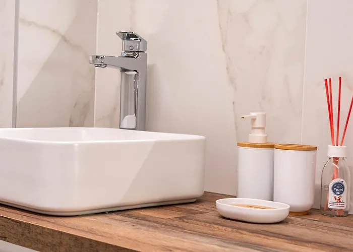 Historic Center & Station - Self Check-in & Remote Access *