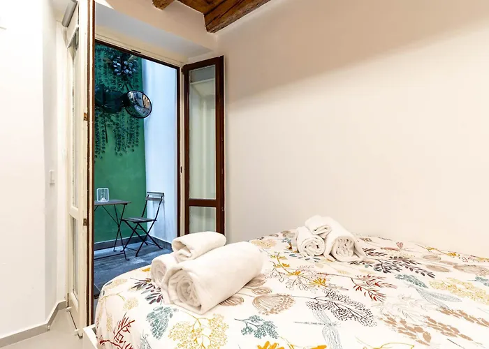 Historic Center & Station - Self Check-in & Remote Access Apartamento